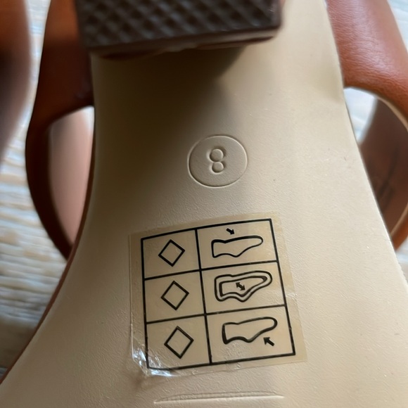 Pierre Dumas  Womens NWOT Brown Chunky Square Toe Block Heel Sandals Size 8 - Picture 9 of 10